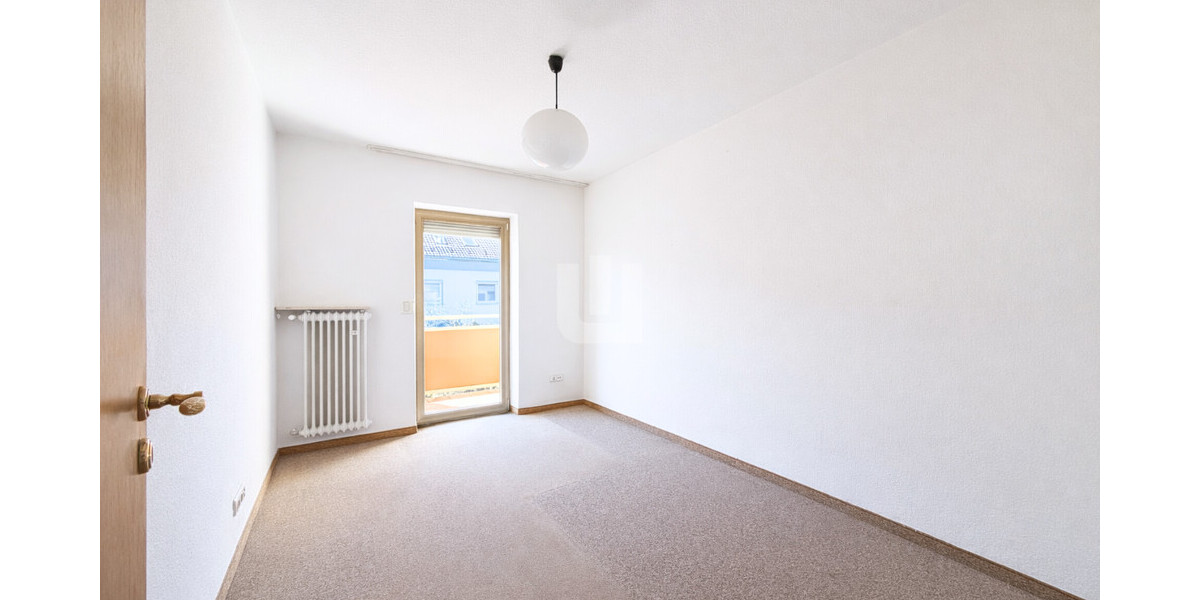 WINDISCH IMMOBILIEN - Renovierungsbedürftiges RMH mit viel Potential in familienfreundlicher Lage - Reihenmittelhaus Olching / Geiselbullach Geiselbullach | Angebot:25852870