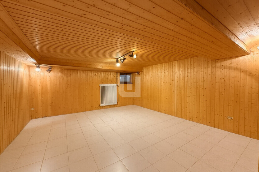 WINDISCH ImmobilieN - große Doppelhaushälfte mit gepflegtem Garten in ruhiger Lage von Gröbenzell