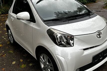 Toyota IQ 110.000 km 5.500 € München 81929