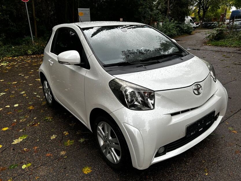 Toyota IQ 110.000 km 5.500 € München 81929