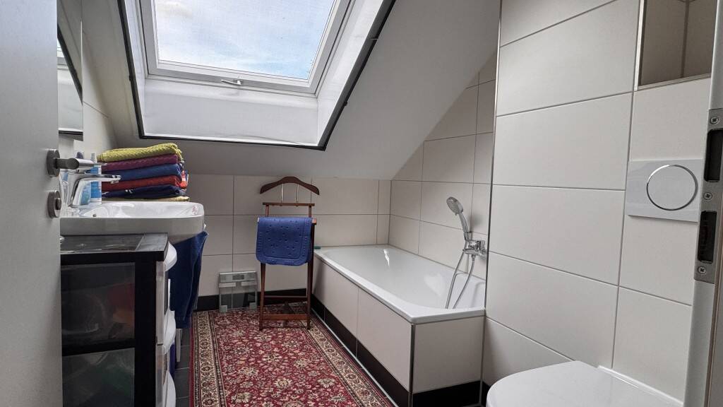 Reihenmittelhaus Kirchheim - 5 Zimmer, 145 m&sup2;, 2.200&euro; | Angebot:26629638
