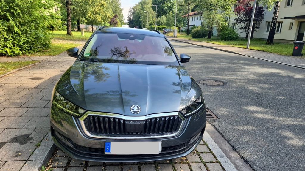 Skoda Octavia 82.000 km 18.200 &euro; Ottobrunn 85521