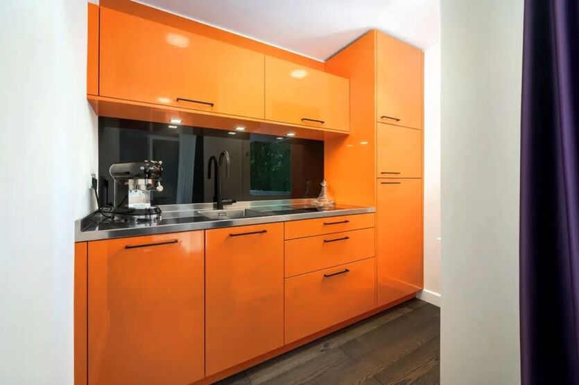 1 Zimmer Wohnung in Bogenhausen mit Balkon - hochwertig saniert