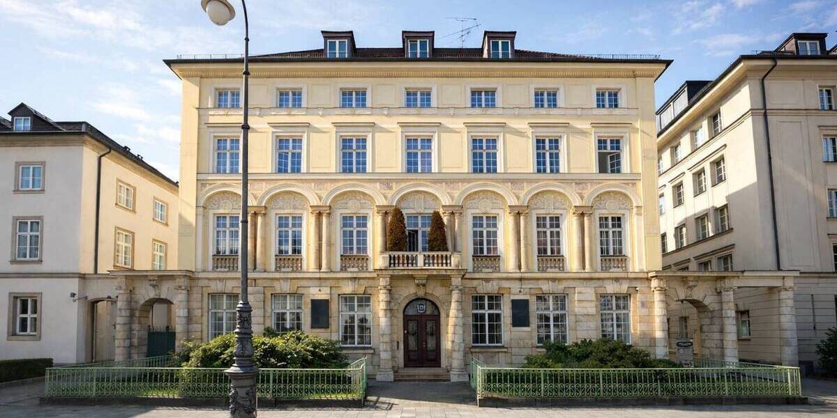 Gewerbeobjekt München Maxvorstadt - 5 Zimmer, 260 m&sup2;, 12.599&euro; | Angebot:26867031
