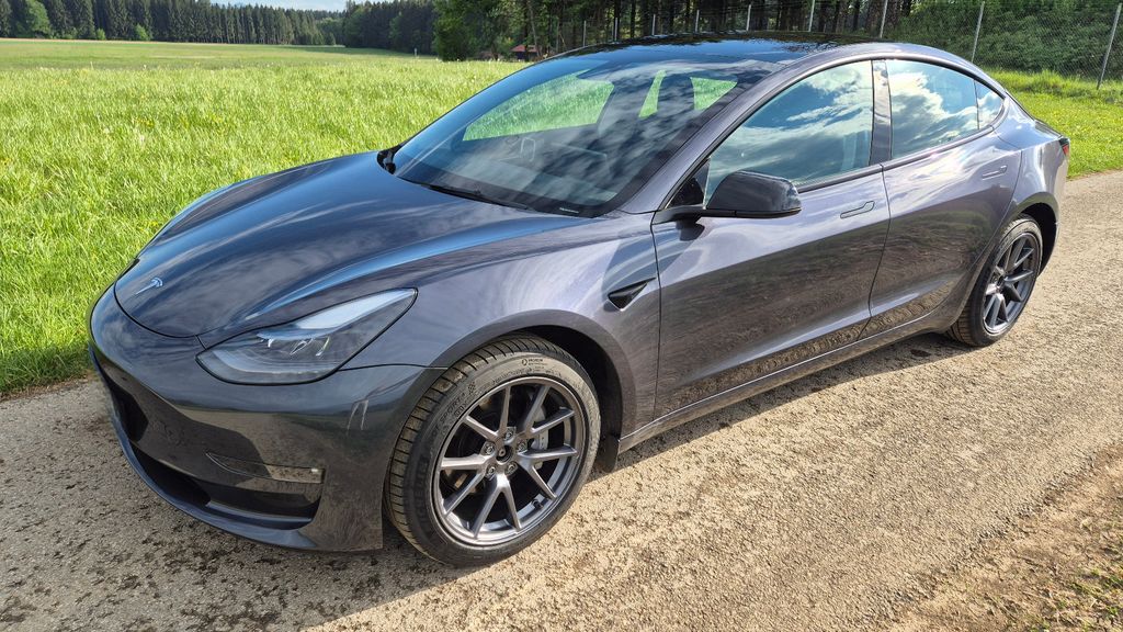 Tesla Model 3 61.800 km 30.900 &euro; Otterfing 83624