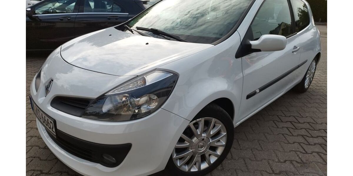 Renault Clio 164.000 km 2.650 &euro; München 81375