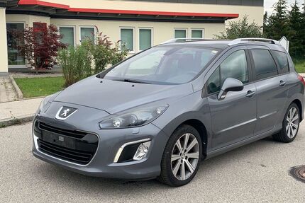 Peugeot 308 122.000 km 2.490 &euro; München 81479