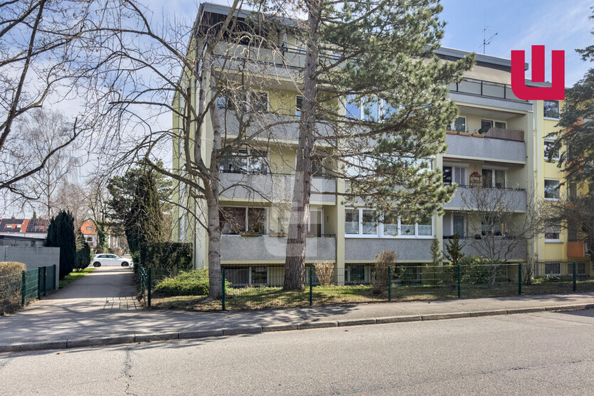 WINDISCH IMMOBILIEN - Modernisierte 2,5 Zi. -Dachgeschosswohnung als Kapitalanlage oder Selbstbezug 3.5 zimmer
