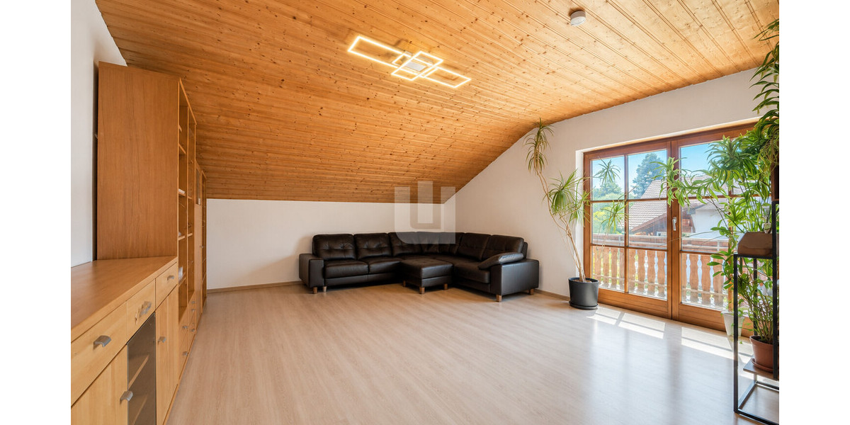 WINDISCH - Großzügige 4-Zimmer-Dachgeschosswohnung mit sonnigen Balkon in WörthseeEtterschlag - Dachgeschoßwohnung Wörthsee / Etterschlag Etterschlag | Angebot:27134606