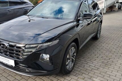 Hyundai TUCSON 37.900 km 24.975 € München 81477