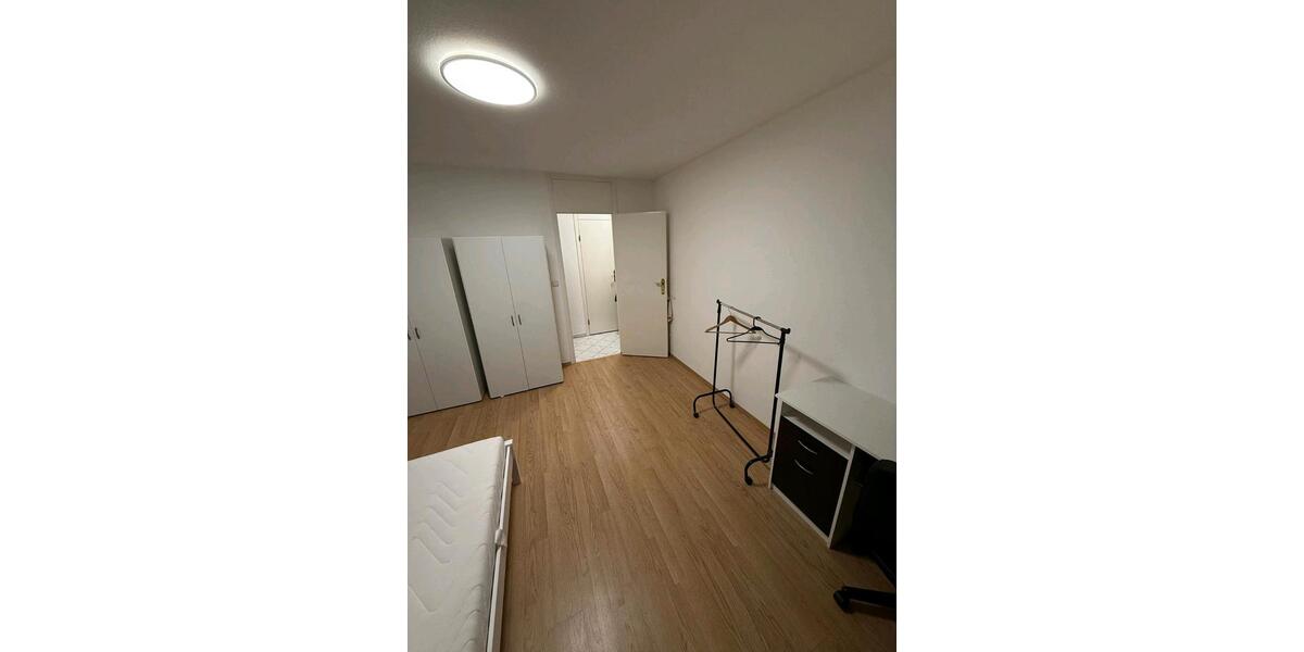 Etagenwohnung München Bogenhausen - 1 Zimmer, 14 m&sup2;, 950&euro; | Angebot:26579844