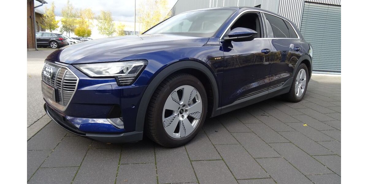Audi e-tron 41.500 km 29.950 &euro; München 81249