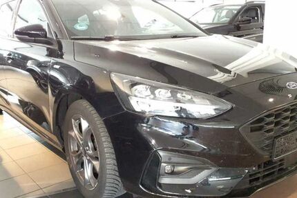 Ford Focus 48.000 km 13.999 &euro; Hohenbrunn bei München 85662