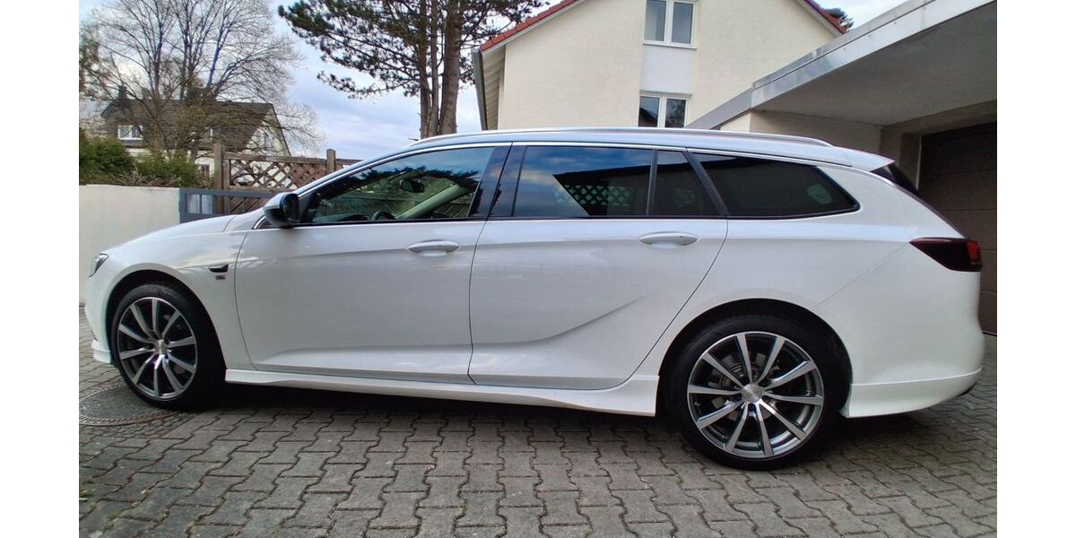 Opel Insignia 82.406 km 19.900 &euro; München 81827