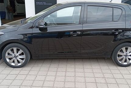 Hyundai i20 102.300 km 7.990 &euro; Straßlach bei München 82064