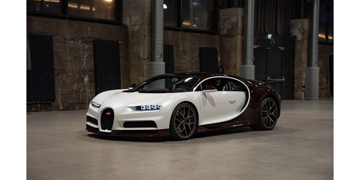 Bugatti Chiron 4.807 km 4.022.200 € München 80939