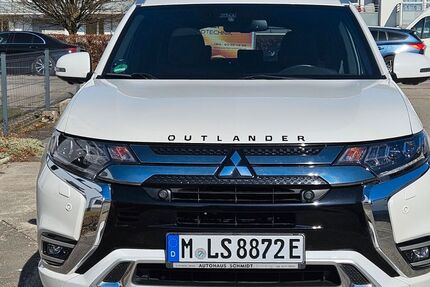 Mitsubishi Outlander 149.000 km 16.999 &euro; München 80997