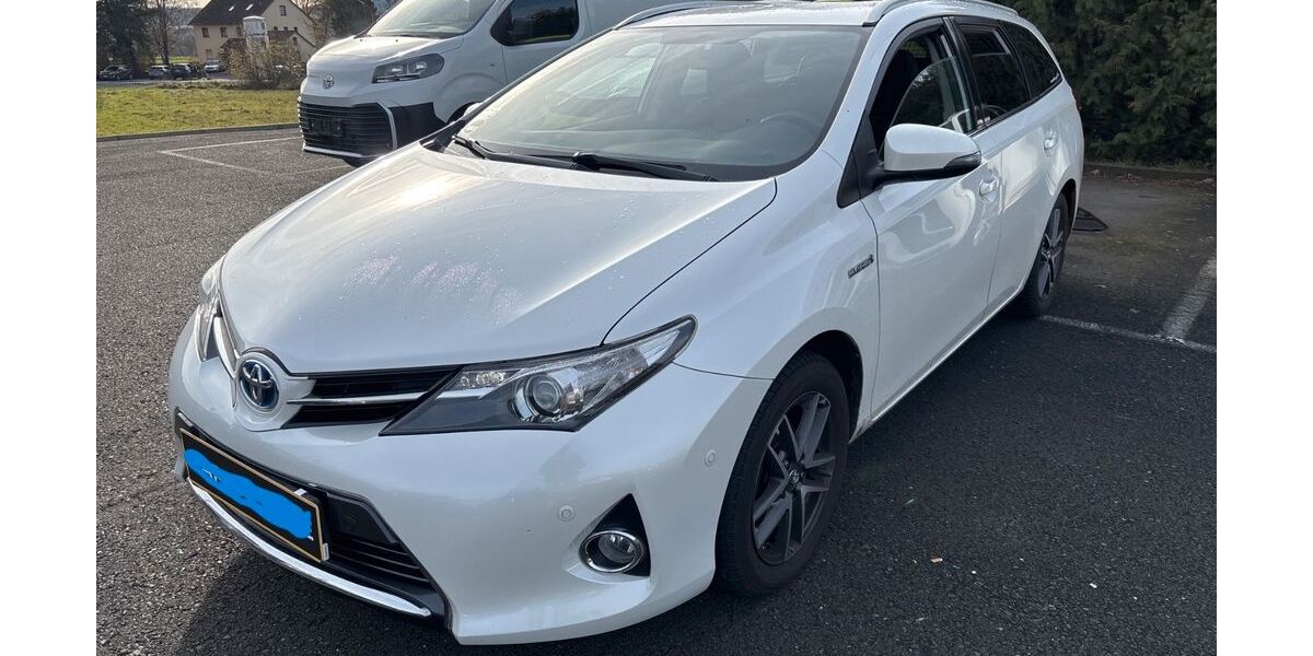 Toyota Auris 266.111 km 7.700 &euro; München 81243