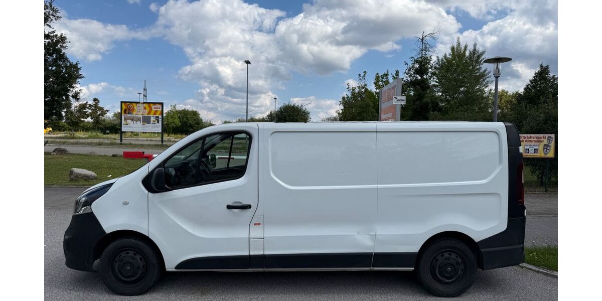 Opel Vivaro 358.000 km 3.999 &euro; München 81243