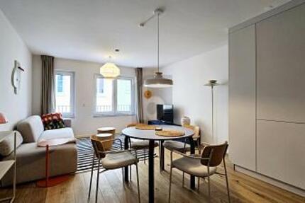 MÖBLIERT MIT BALKON IM NEUBAU