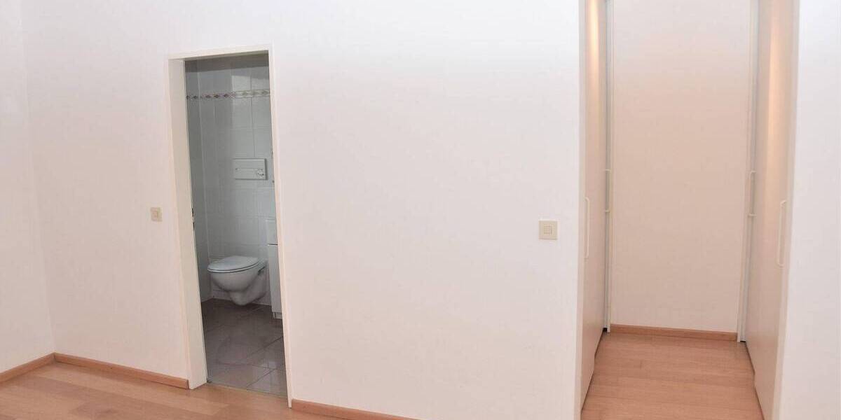 Etagenwohnung München Untergiesing-Harlaching - 3 Zimmer, 117 m&sup2;, 2.230&euro; | Angebot:26237437