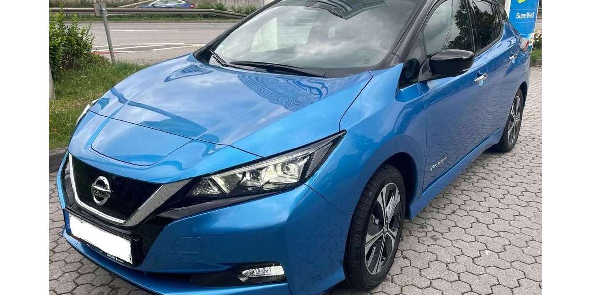 Nissan Leaf 15.240 km 23.900 &euro; München 80807