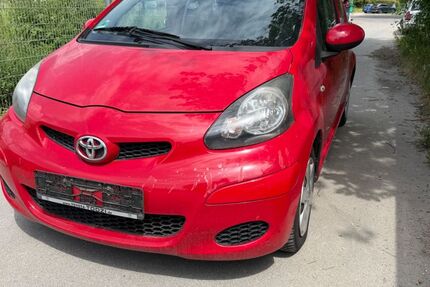 Toyota Aygo (X) 69.873 km 1.999 &euro; München 81929