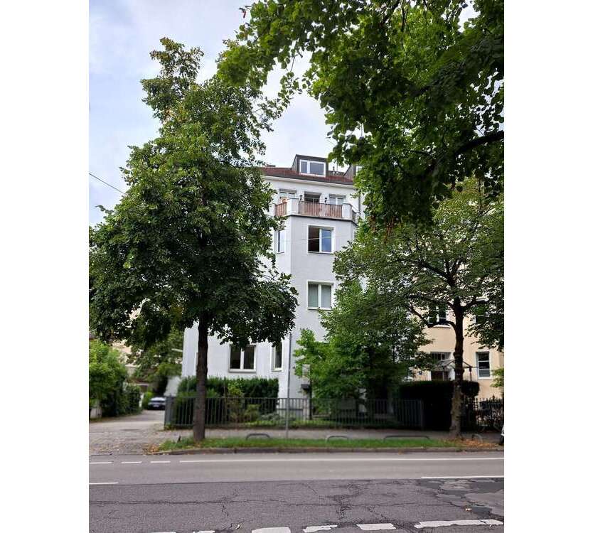 Büro in München 9.890.000 € 1066 m²