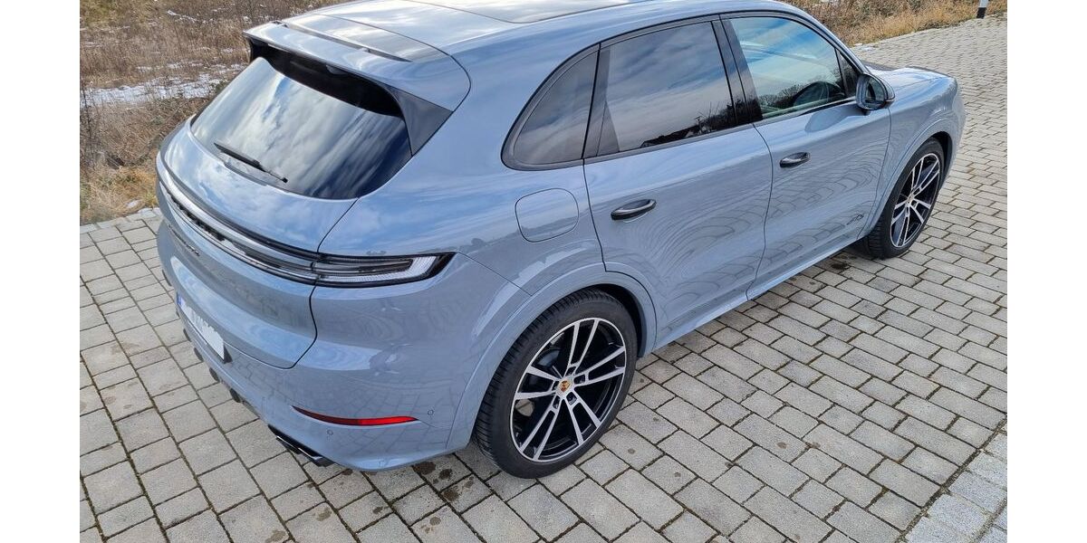 Porsche Cayenne 27.000 km 128.900 &euro; Pullach I. Isartal 82049