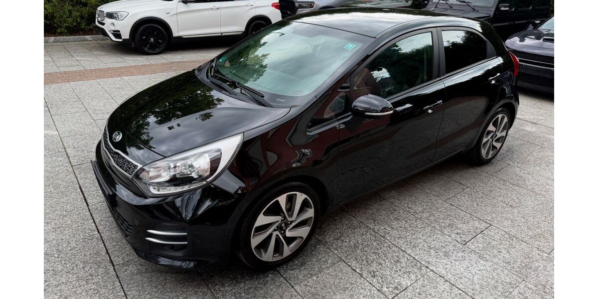 Kia Rio 281.000 km 2.980 &euro; München 81827