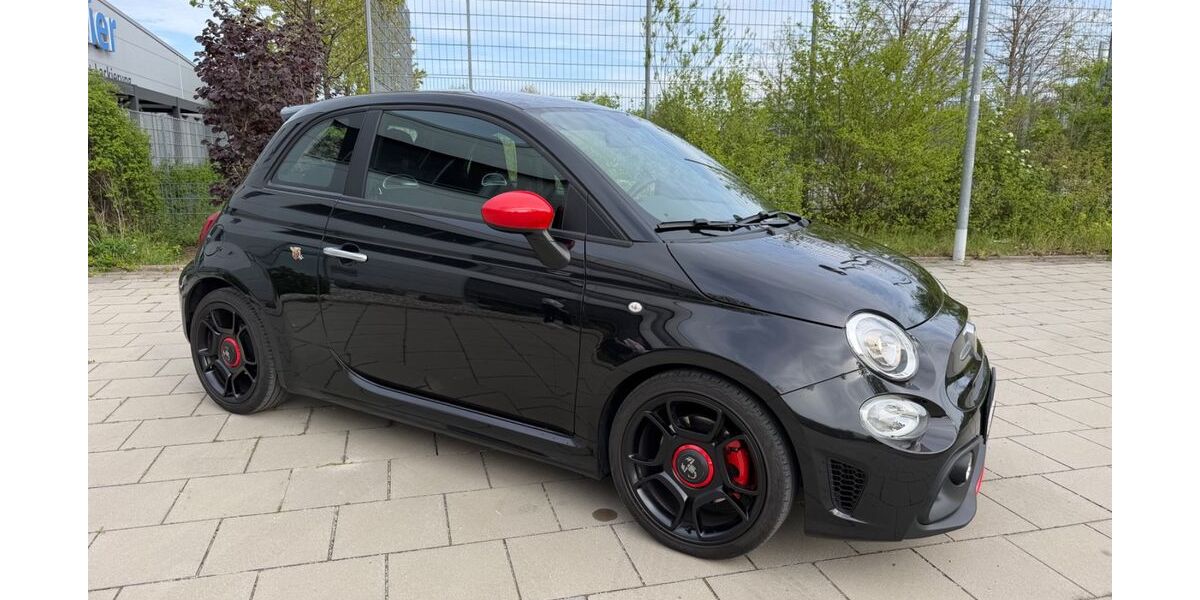 Fiat 500 67.000 km 15.880 &euro; München 81829