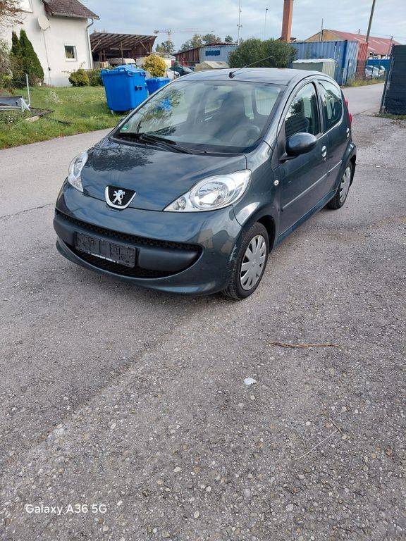Peugeot 107 86.000 km 1.200 € München 80999