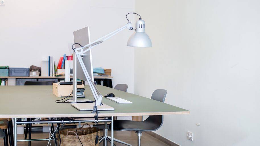 Arbeitsplätze in ruhiger kreativer Arbeitsatmosphäre - All-in-Miete