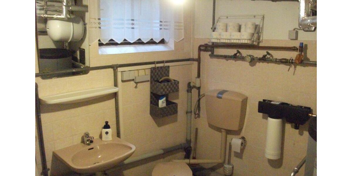 Etagenwohnung Unterhaching - 1 Zimmer, 65 m&sup2;, 1.200&euro; | Angebot:25650955