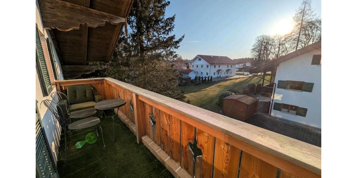 Dachgeschoßwohnung Holzkirchen - 2 Zimmer, 63 m&sup2;, 1.298&euro; | Angebot:25379773