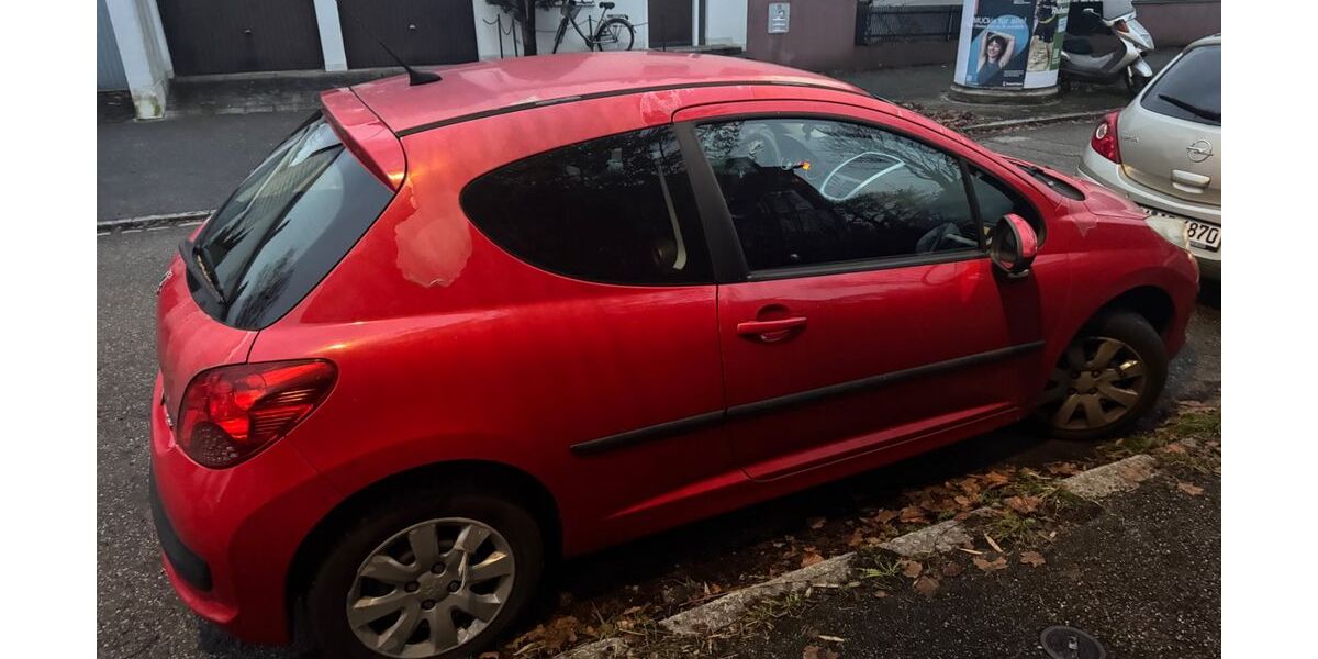 Peugeot 206 187.311 km 800 € München 81735