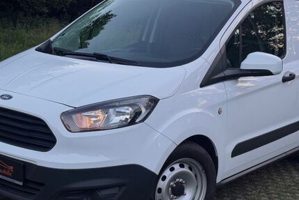 Ford Transit Courier 148.000 km 4.990 &euro; München 81243