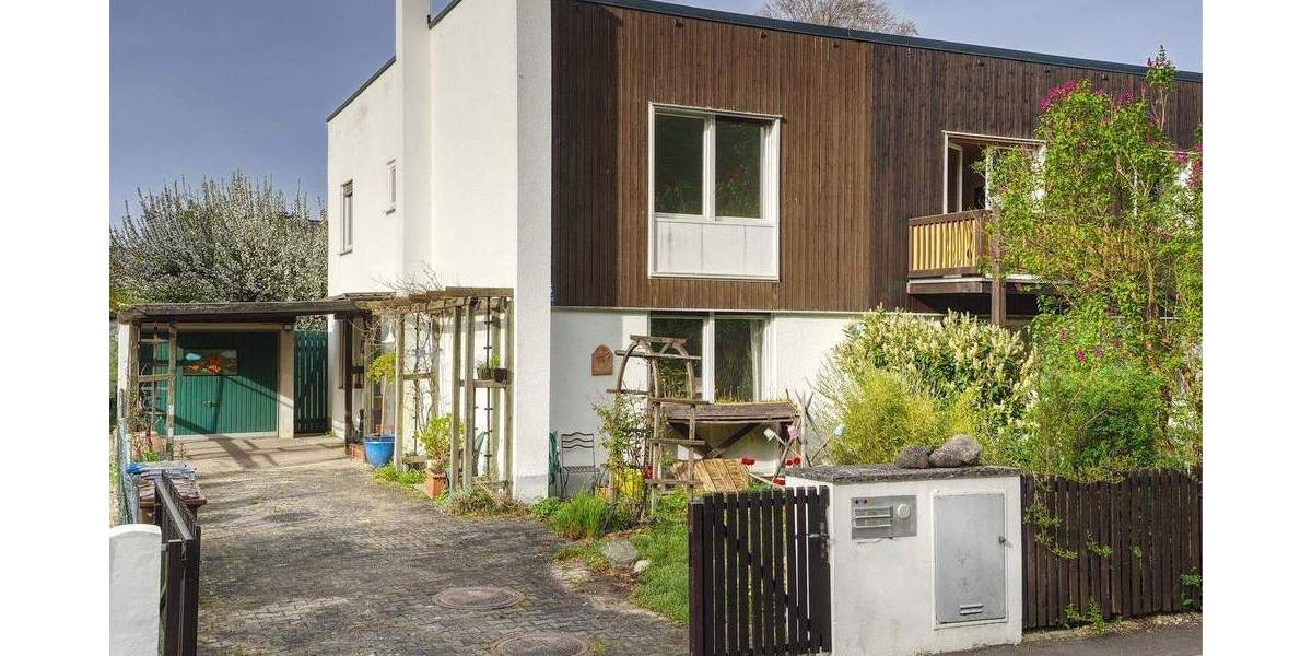 Provisionsfrei - Doppelhaushälfte mit traumhaftem Garten in absolut ruhiger Lage in Großhadern 3 zimmer