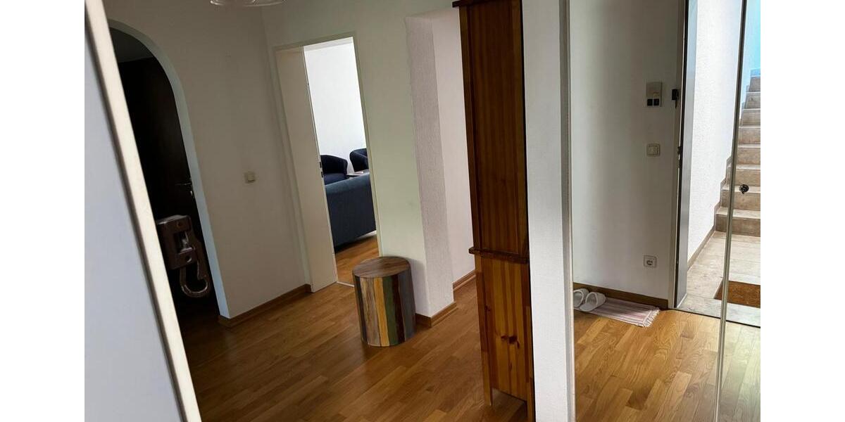 Etagenwohnung Germering - 3 Zimmer, 80 m&sup2;, 2.000&euro; | Angebot:26531557