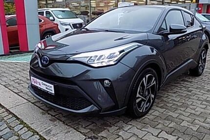 Toyota C-HR 4.988 km 27.760 &euro; München 81677