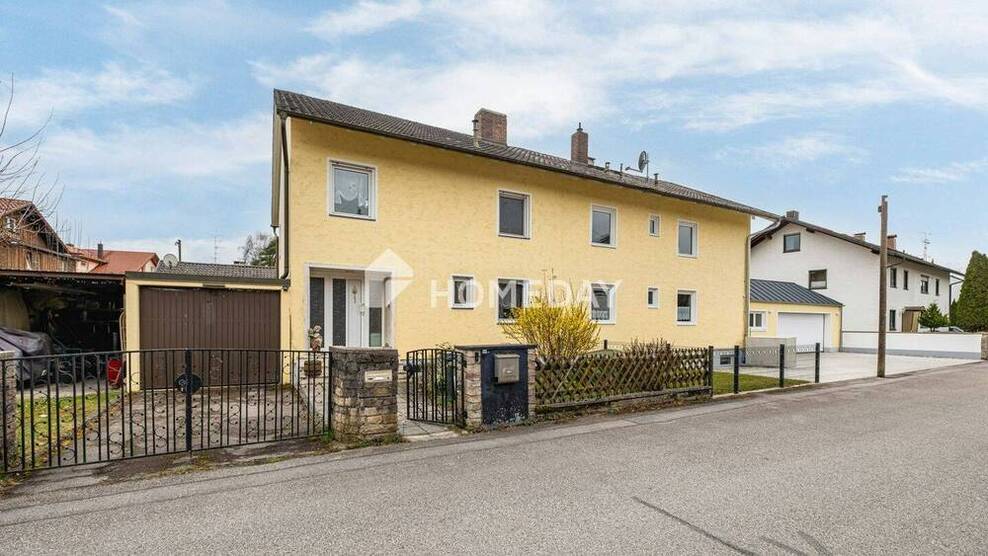 Lichtdurchflutete DHH mit Südgarten, Balkon & Garage - gepflegtes Zuhause mit viel Potenzial