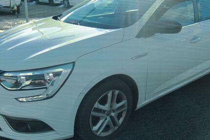 Renault Megane 145.000 km 8.650 &euro; Hohenbrunn bei München 85662