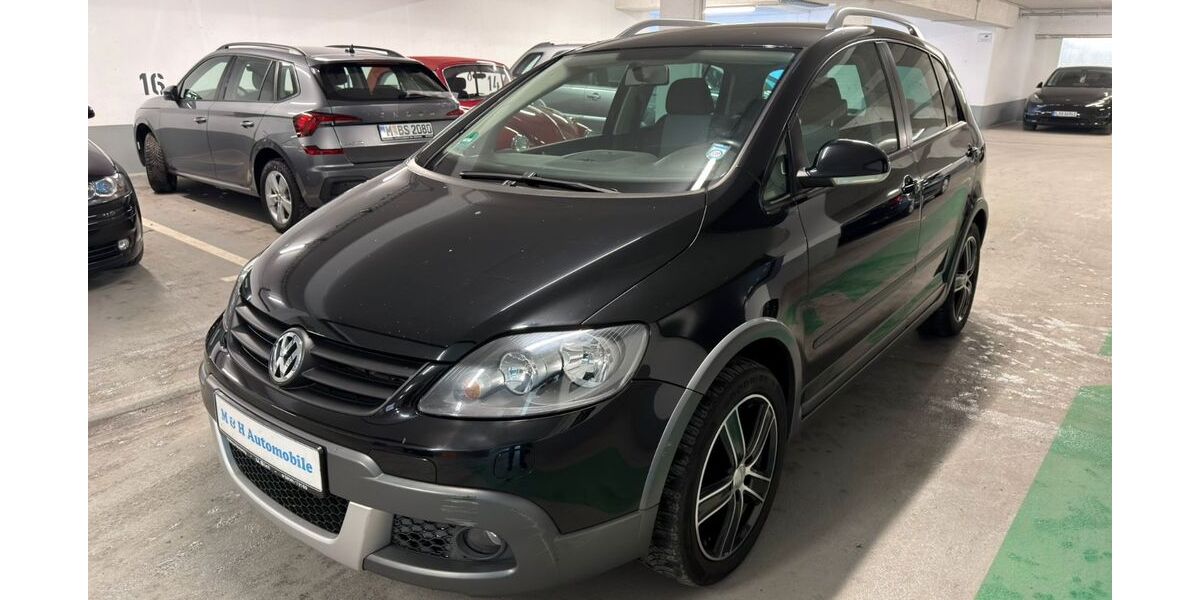 VW Golf 134.532 km 3.999 &euro; München 81825