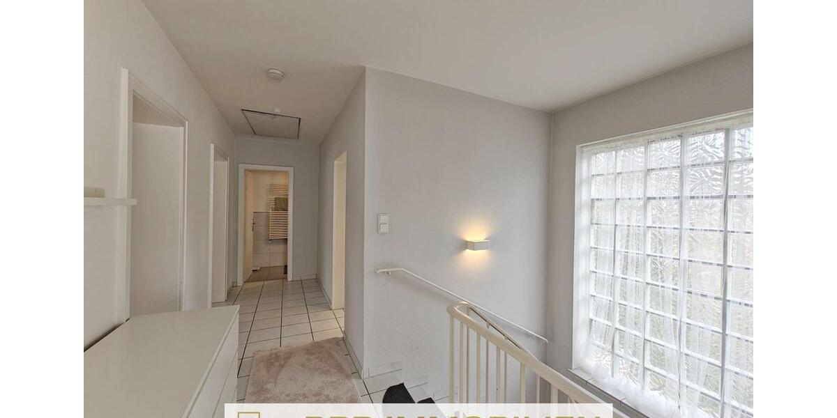 Einfamilienhaus München Trudering-Riem - 7 Zimmer, 163 m&sup2;, 2.995&euro; | Angebot:26178123