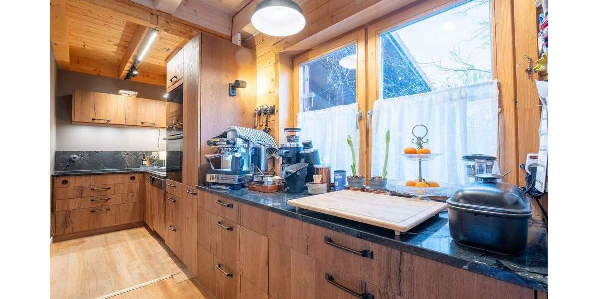 Einfamilienhaus Neubiberg Unterbiberg - 6 Zimmer, 240 m&sup2;, 1.896.000&euro; | Angebot:25692678