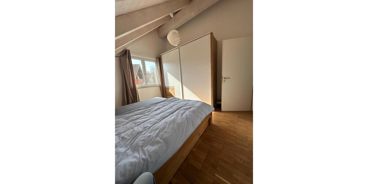Dachgeschoßwohnung Gauting - 4 Zimmer, 116 m&sup2;, 1.790&euro; | Angebot:25655936