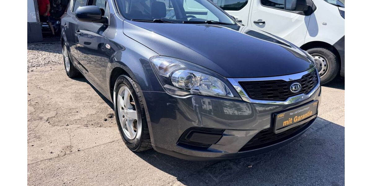 Kia ceed / Ceed 145.000 km 4.750 &euro; München 81825