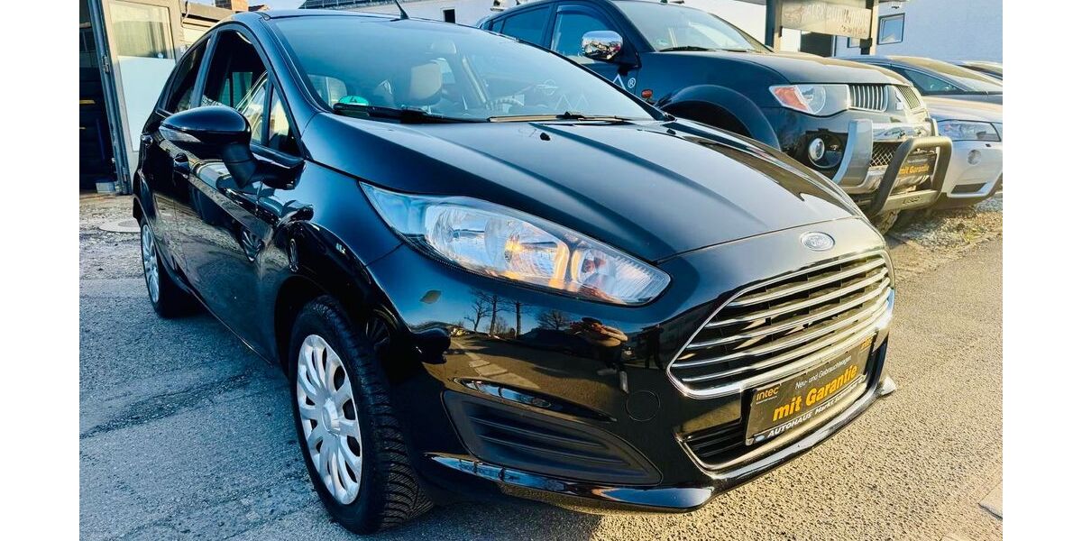 Ford Fiesta 172.000 km 4.900 &euro; München 81825