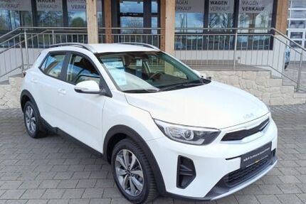 Kia Stonic 17.818 km 18.990 &euro; Höhenkirchen-Siegertsbrunn 85635