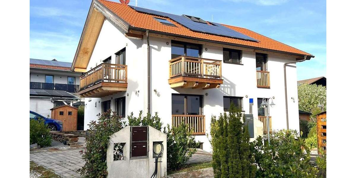 Ruhiges und exklusives Neubau-Zweifamilienhaus auf dem neuesten Stand der Technik! 6 zimmer